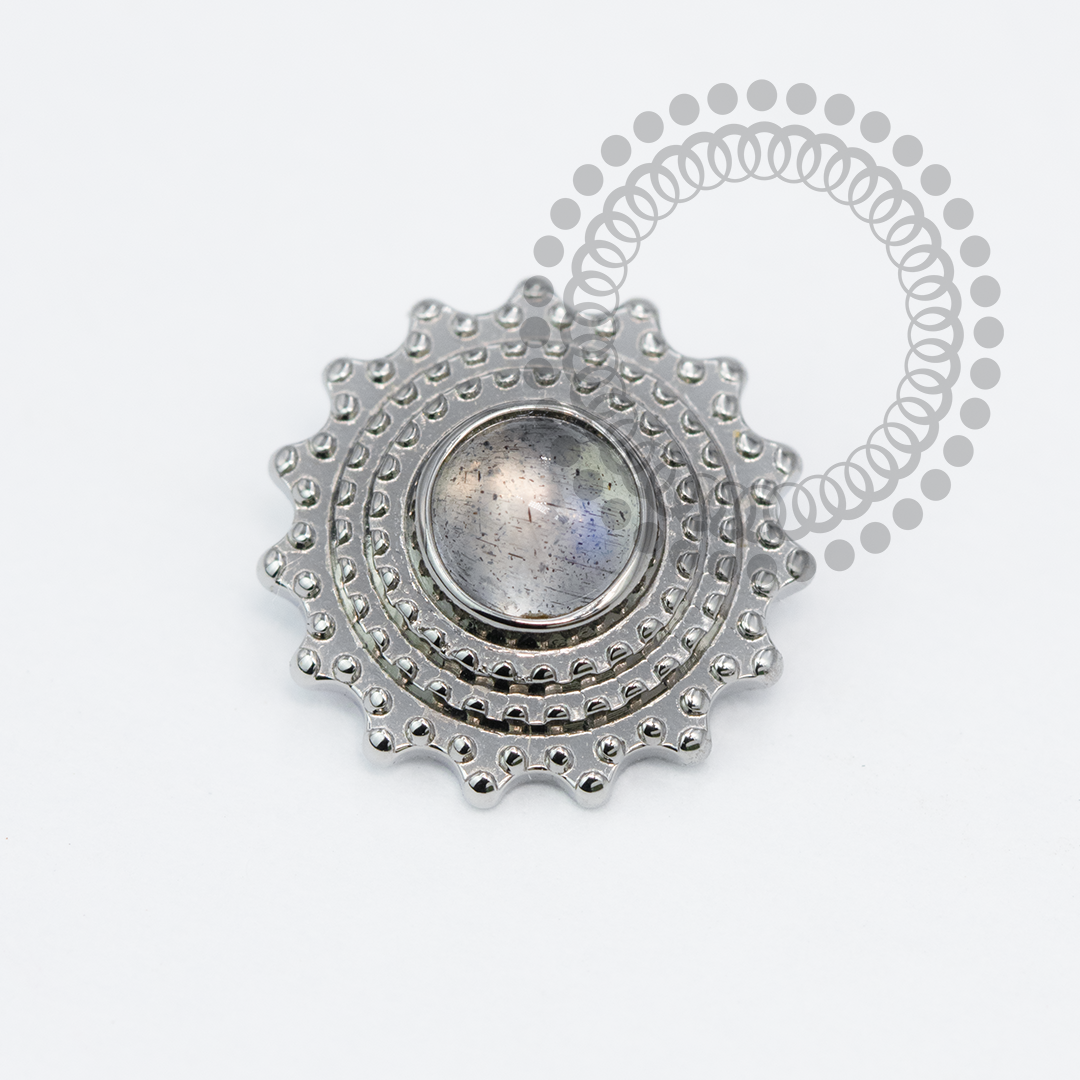 TN2102 Topo Escudo Labradorite Titânio ASTM F136
