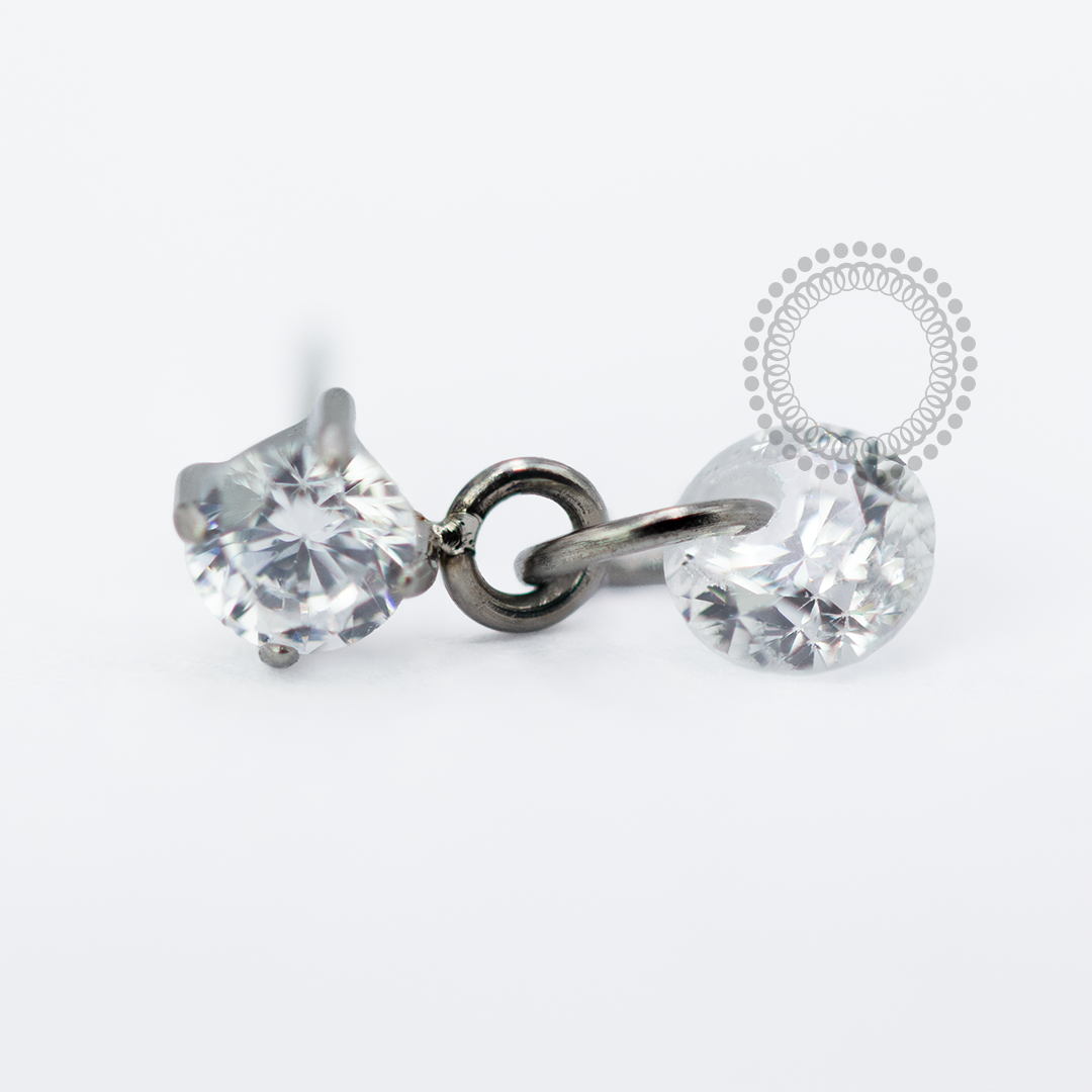 TN1709 Topo Ponto De Luz Com Pingente Cristal Push Pin Titânio ASTM F-136