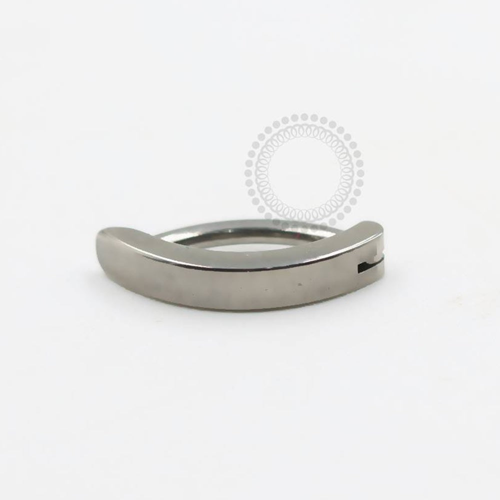 TN1005 Smooth Segmented Navel Titanium