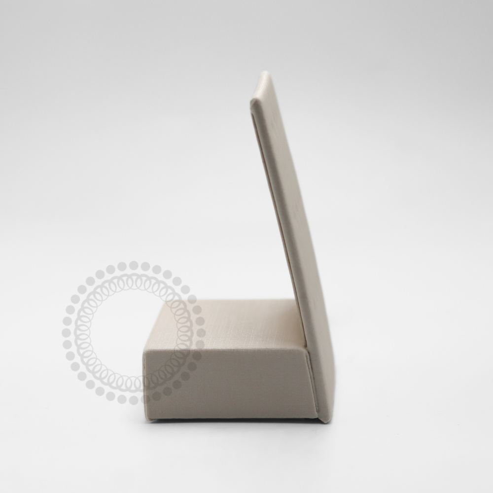 EP25 Expositor Luxo Off White 12 Furos