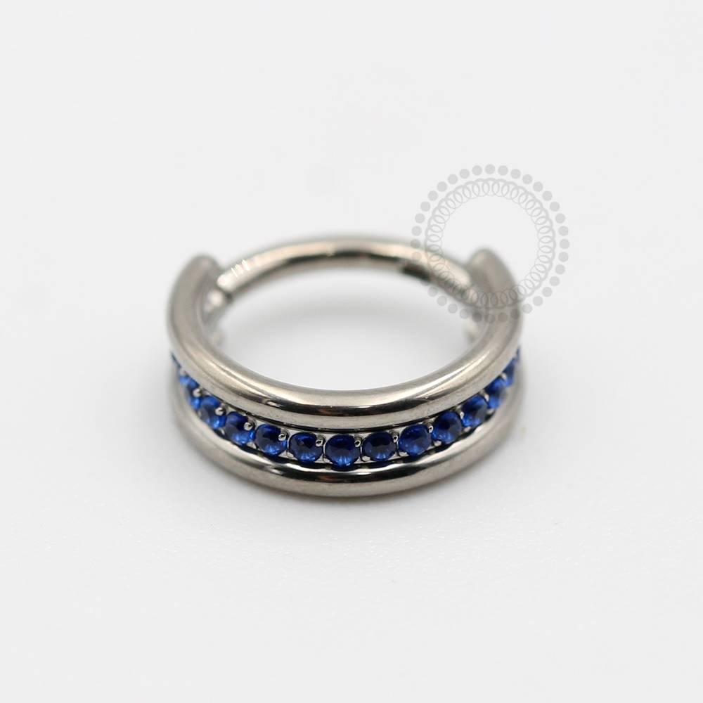 TN67 Triple Segment Line Stones Crystal Titanium