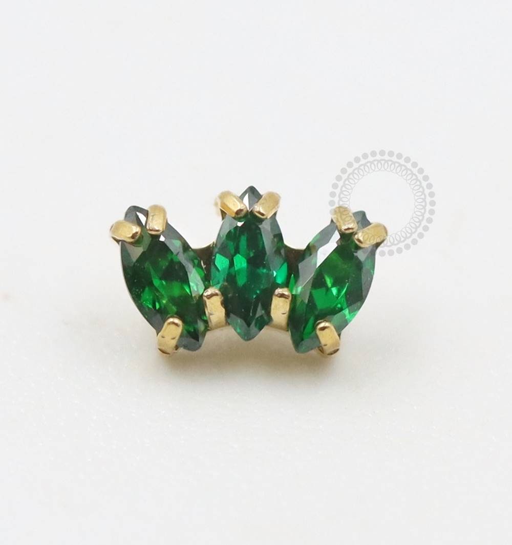 TN559 Cluster Top 3 Navetes Emerald Green Titanium Pvd Gold