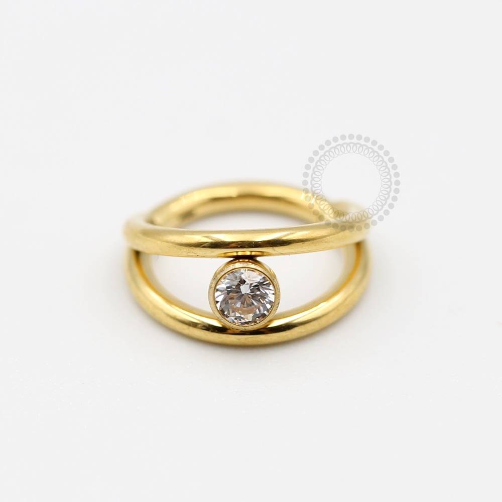 TN147 Double Segment Solitaire Stone Titanium Pvd Gold