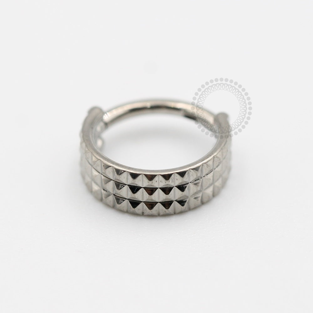 TN02 Triple Segment Inca Titanium (Model 2)