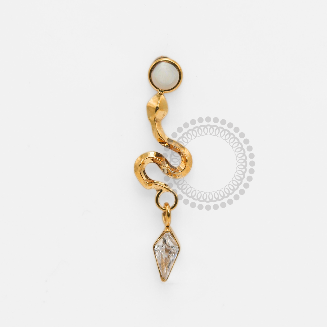 TN1871 Pingente Cobra Com Adereço Navete Cristal Titânio PVD Gold