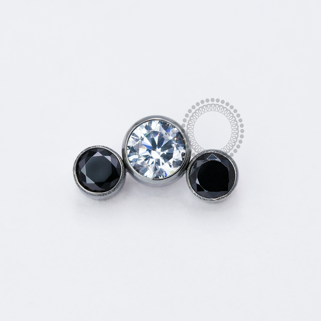TN1890 Top Mini Cluster 3 Stones Titanium ASTM F-136