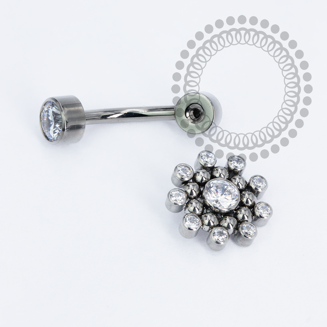 TN2215 Navel Sun Flower CZ Desmontável Titânio ASTM F136