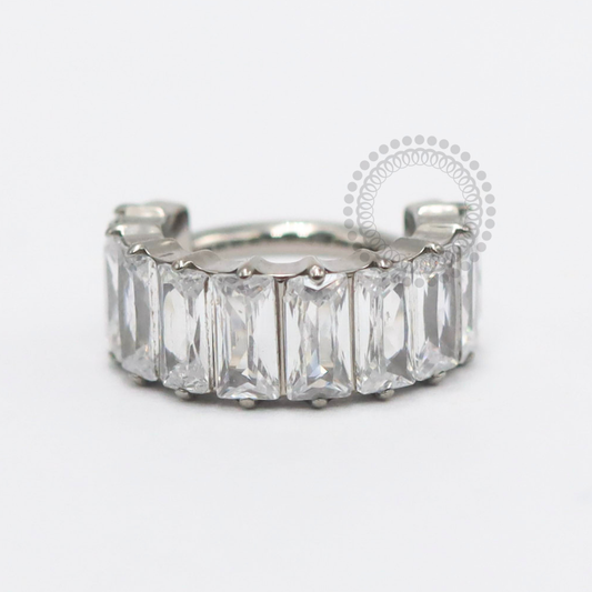 TN2377 Segmento Baguette CZ Cravada Titanio ASTM F136