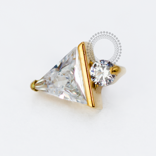 TN1701 Topo Triângulo CZ e Zirconia Titânio PVD Gold