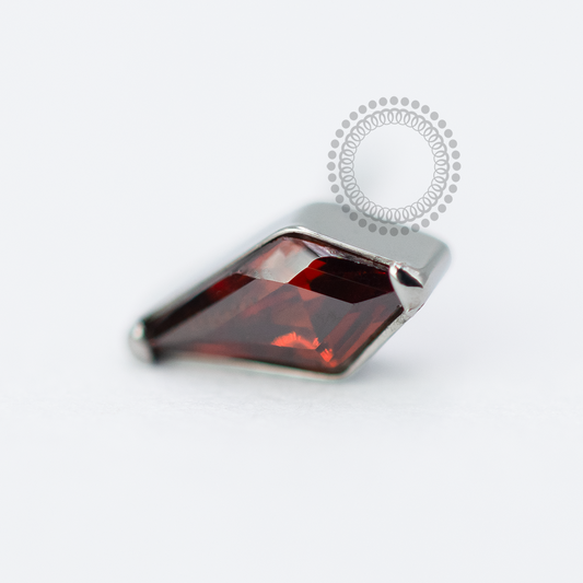 TN1707 Topo Navete Garnet Push Pin Titânio ASTM F-136