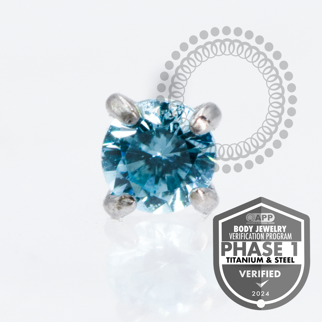 TT09 Topo CZ Aqua ProngSeg Push Pin Titânio Mill®