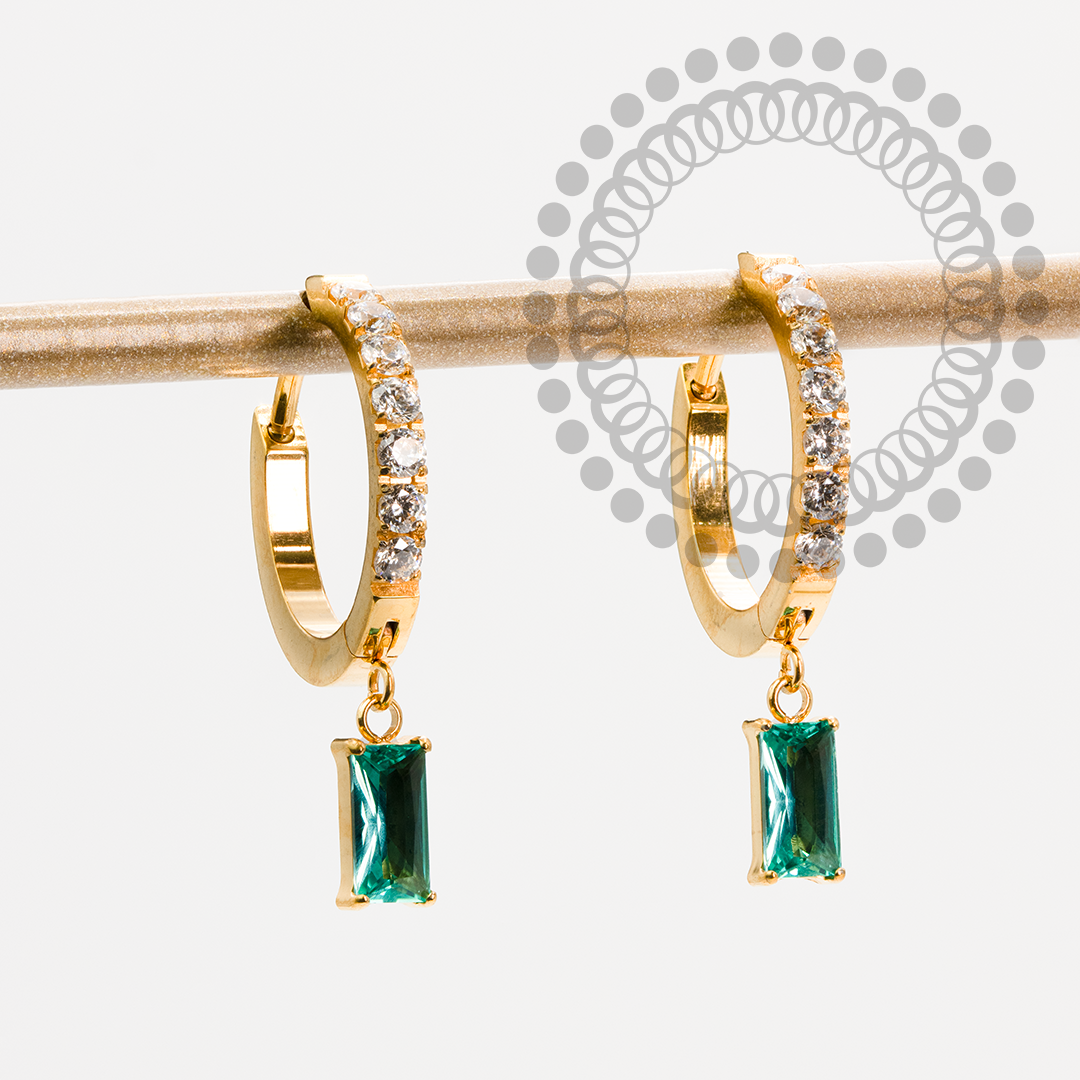 TN2165 Brinco Argola CZ Pingente Baguete Titânio PVD Gold