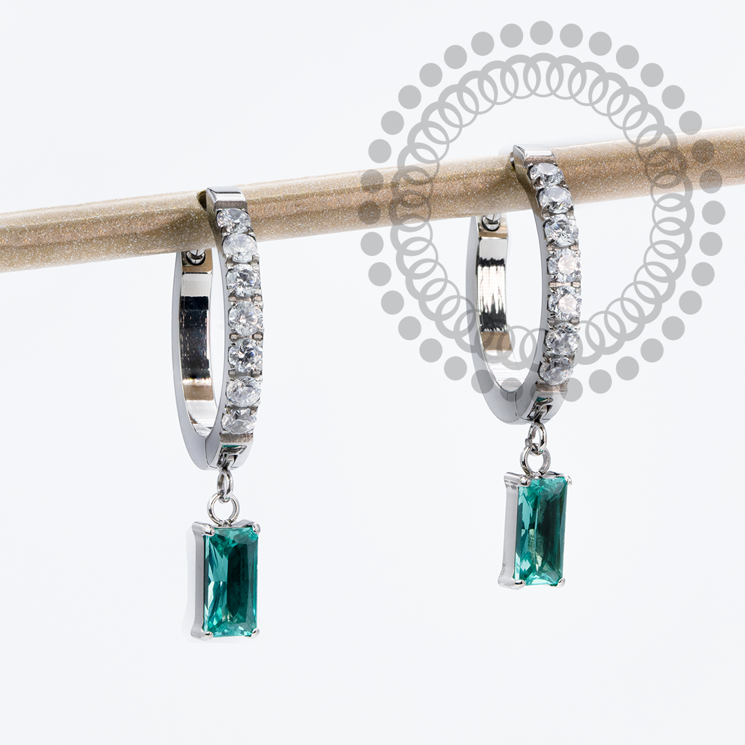 TN2127 Brinco Argola CZ Pingente Baguete Titânio ASTM F136