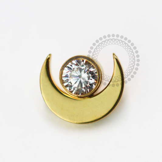 TN1579 Topo Meia Lua Chapa com Zirconia  Ponto de Luz Titânio PVD Gold