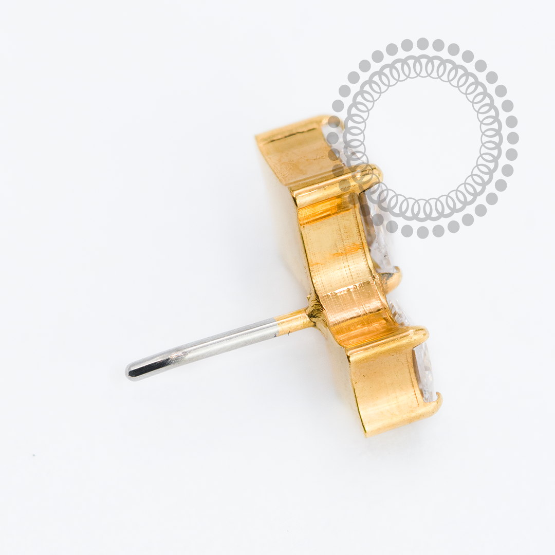 TN2448 Topo Mini Cluster 3 CZ Push Pin Titânio PVD Gold