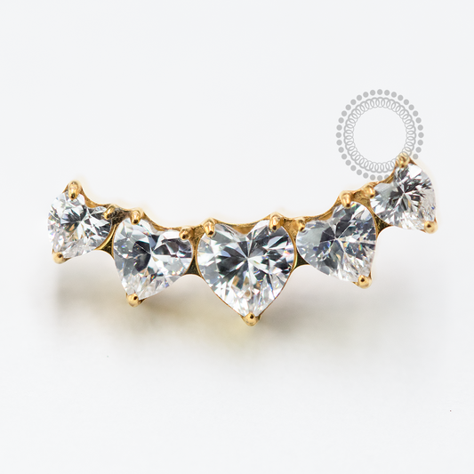 TN1677 Topo Cluster Corações Cravejados Titânio PVD Gold