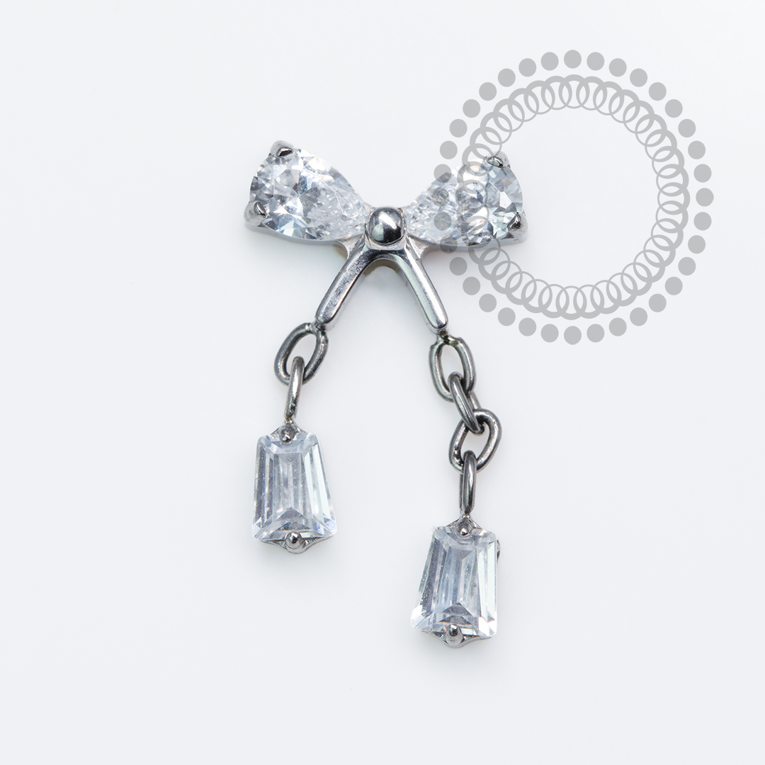 TN2051 Topo Laço Delicado CZ Titânio ASTM f136