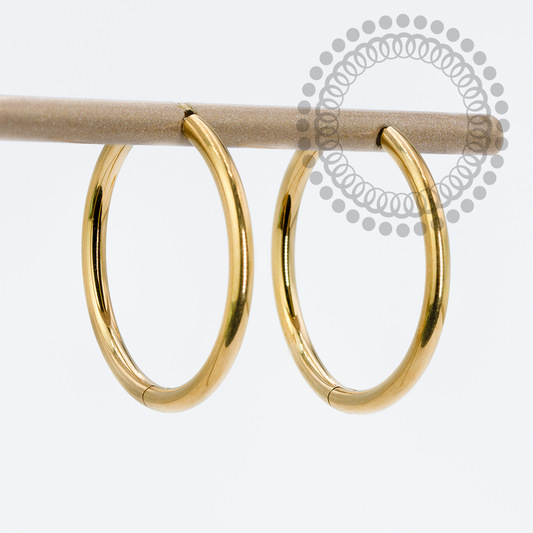 TN2085 Brinco Argola 40mm Titânio PVD Gold