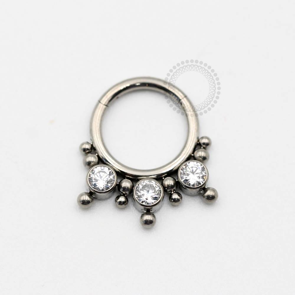 TN430 Segmento Frontal 3 CZ Esferas Titânio