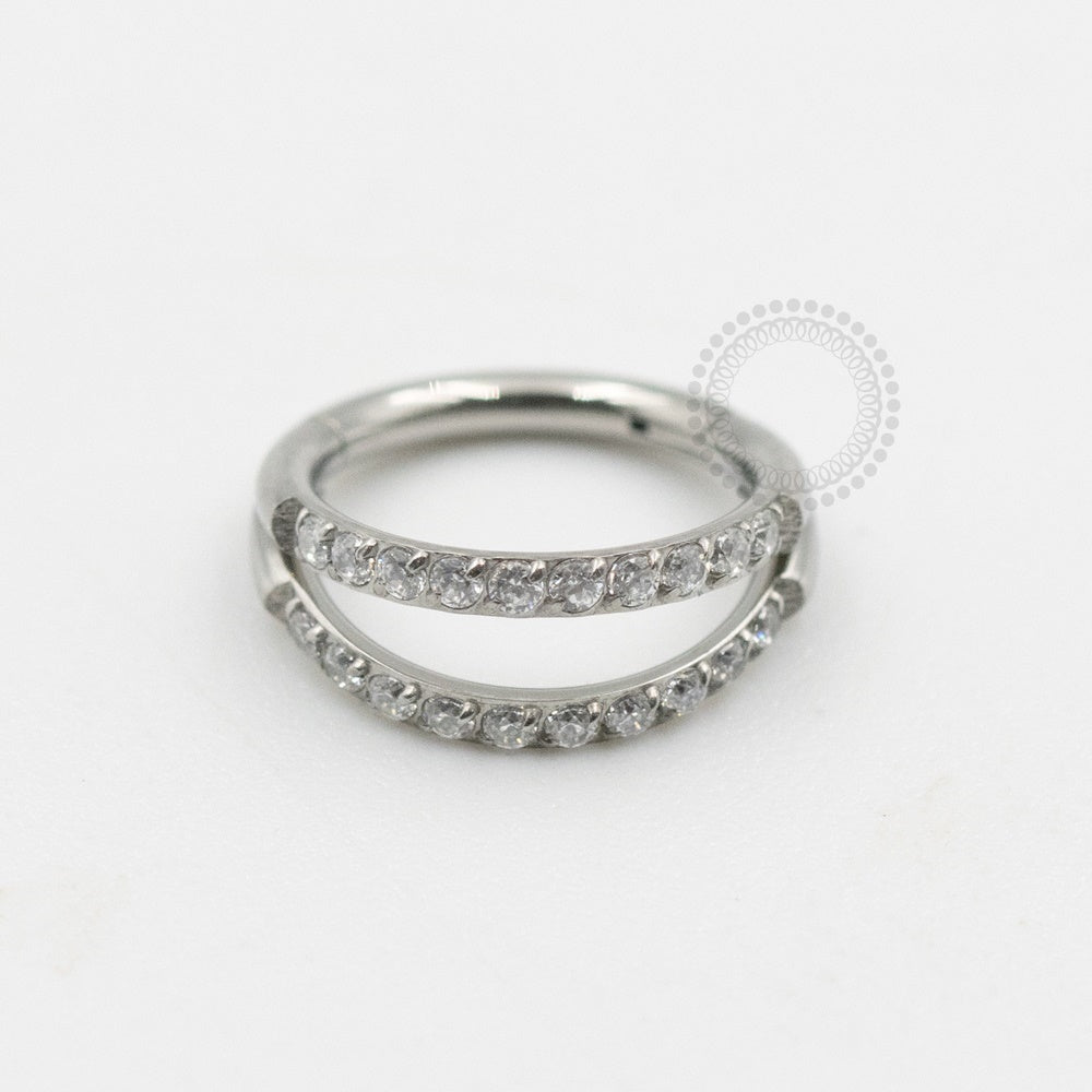 TN636 Segmento Cravejado Linha Dupla Titânio ASTM F-136