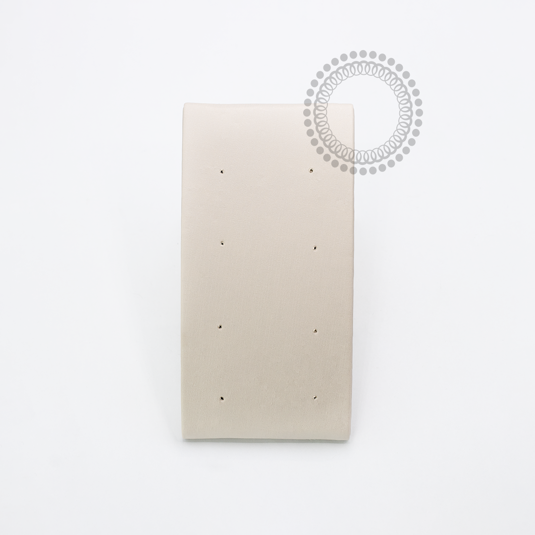 EP40 Display 8 Holes Off White 