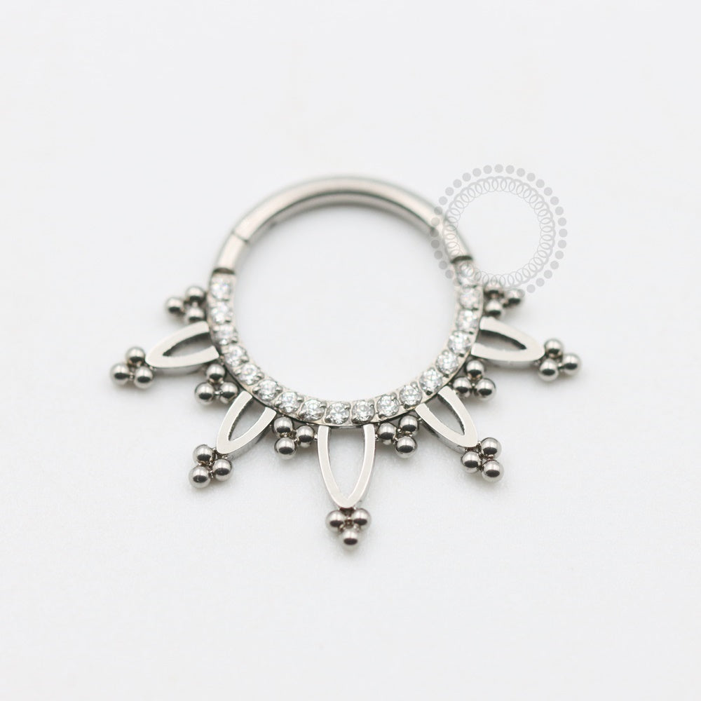 TN602 Segmento Frontal Cravejado 5 Aros Titânio ASTM F136