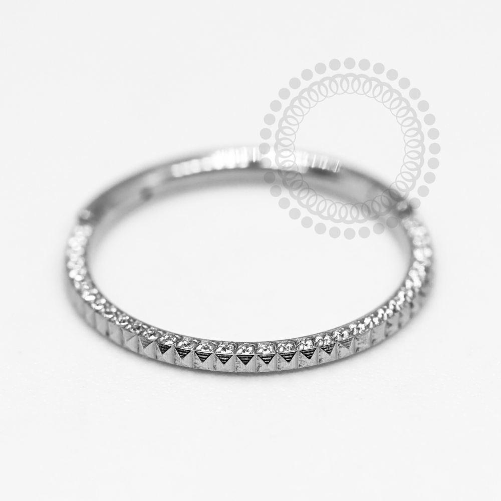 TN1183 Segmento Frontal Cravejado Lateral Inca Titânio ASTM F-136