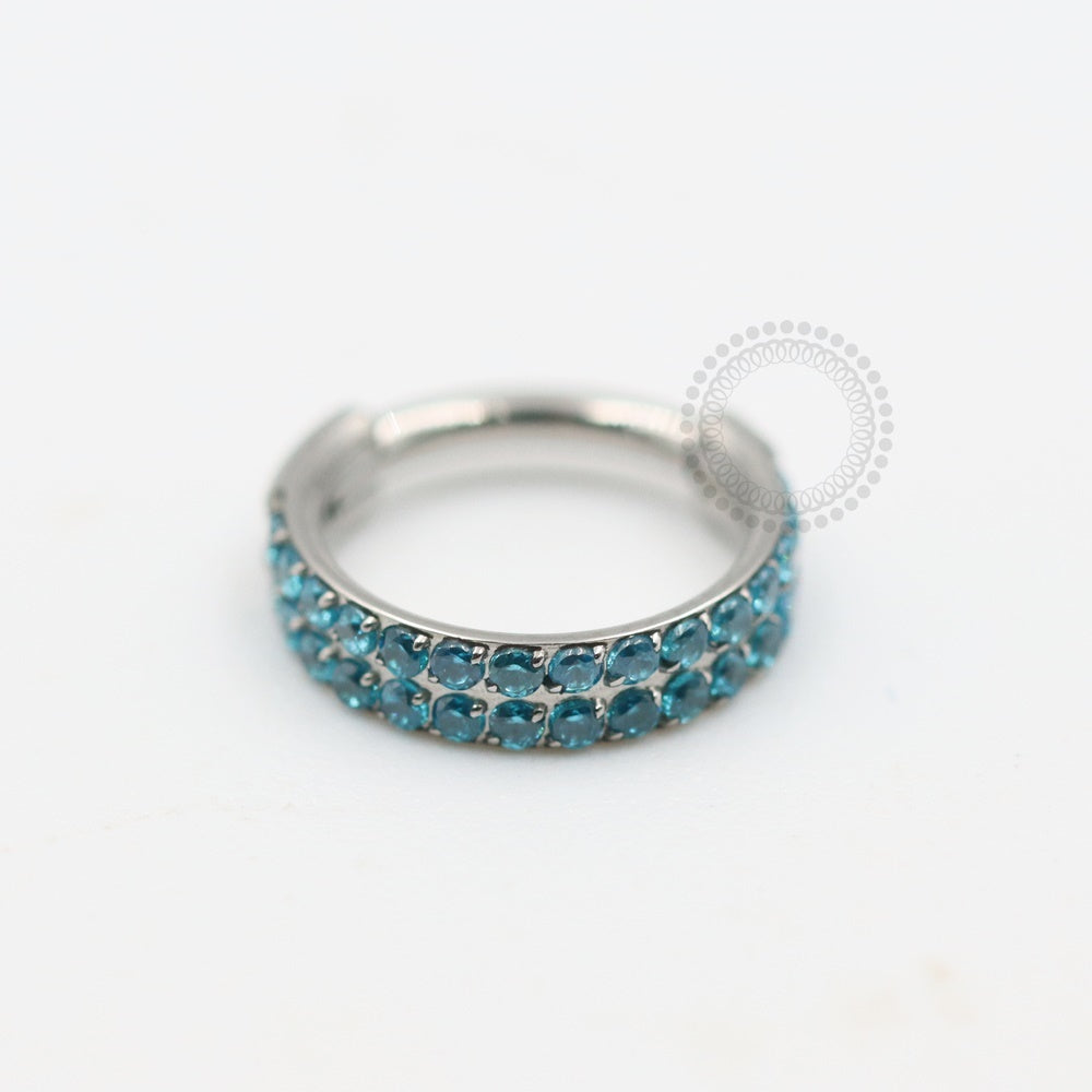 TN478 Segmento Cravejado Duplo Azul Titânio ASTM F136