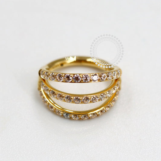 TN1126 Segmento Triplo Fios Cravejados Titânio PVD Gold