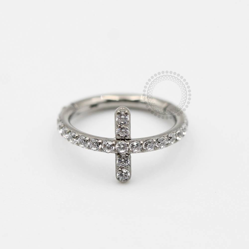 TN437 Segmento Cruz Cravejado Titanio ASTM F136