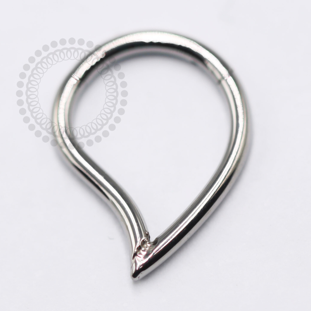 TN1397 Segmento Gota Vazada Titânio ASTM F-136