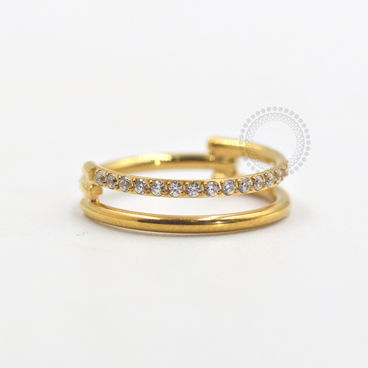 TN686 Segmento Smooth And Stones Titânio PVD Gold