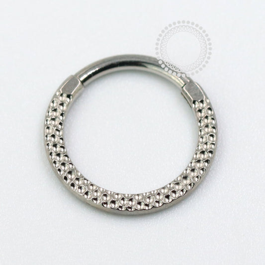 TN1087 Segmento Martelado Frontal Titânio ASTM F136