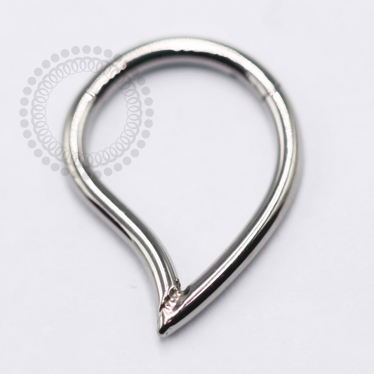 TN1397 Segmento Gota Vazada Titânio ASTM F-136